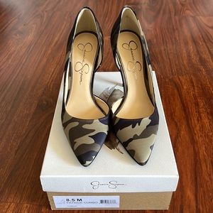 Jessica Simpson Pointed Toe Heels Camo in size 8.5